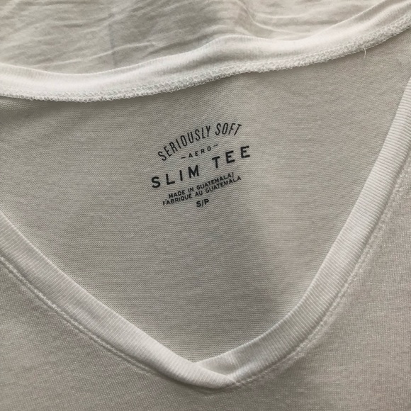 Aeropostale white v-neck - Picture 2 of 3